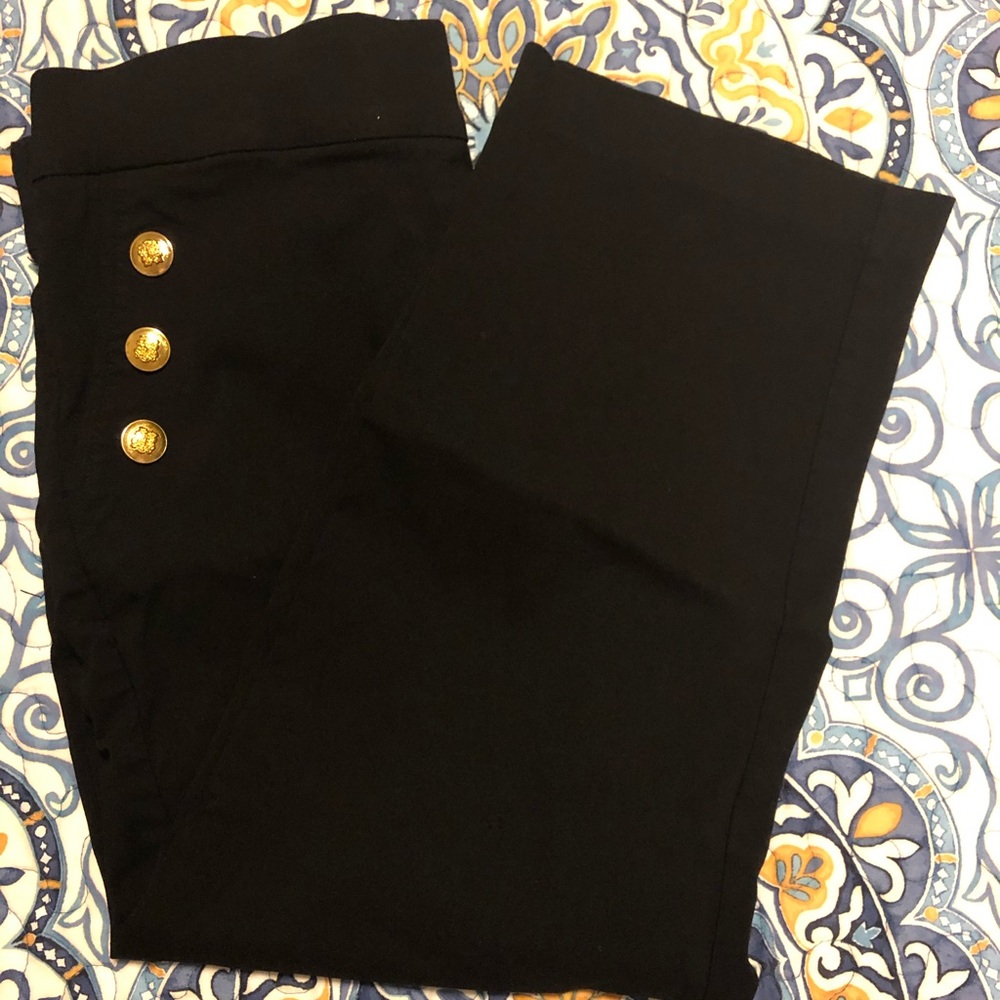 🎈SOLD🎈Black capri leggings